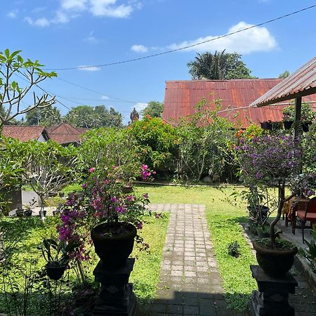 Nano Ari Homestay Ubud Esterno foto