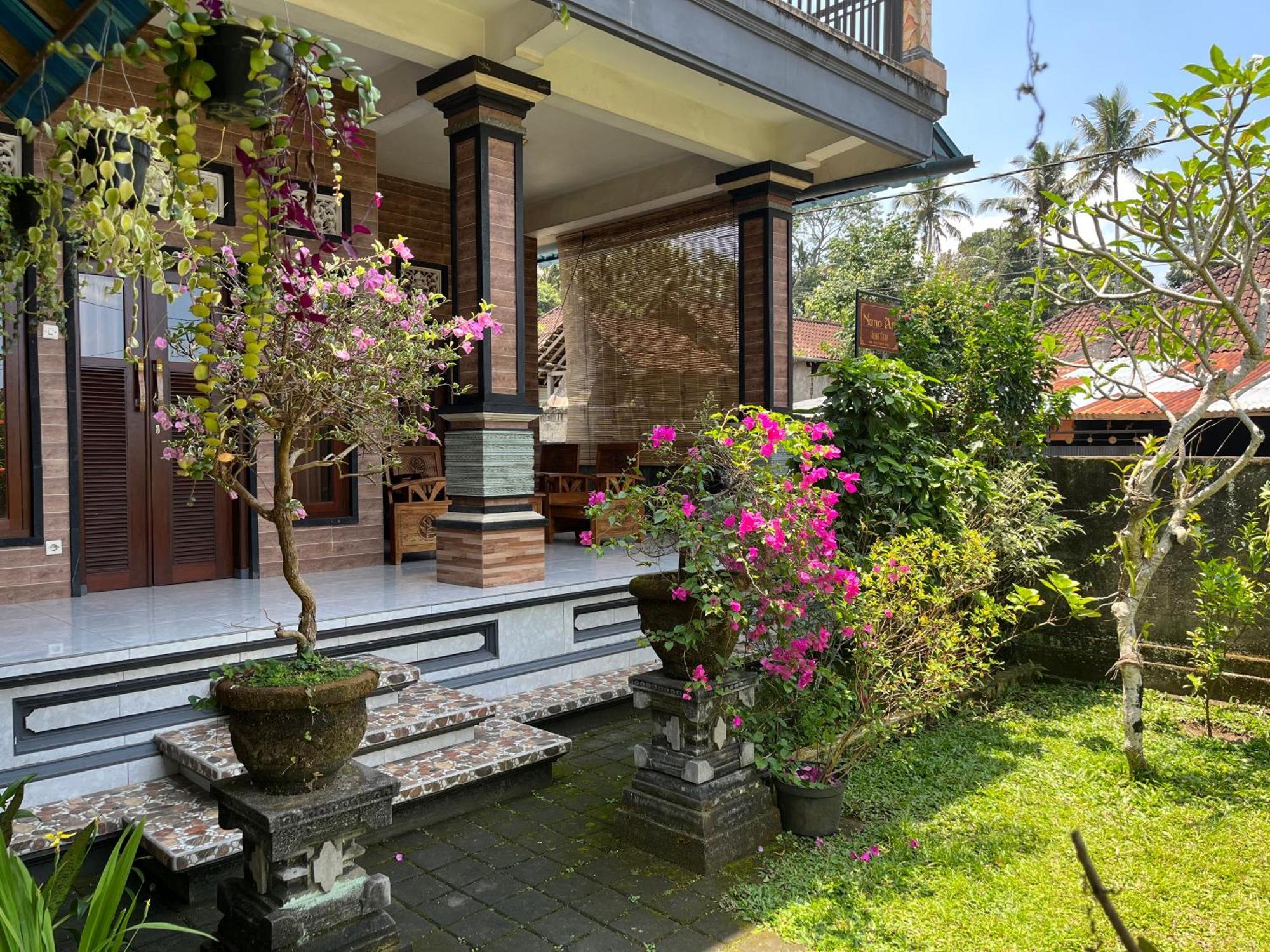 Nano Ari Homestay Ubud Esterno foto