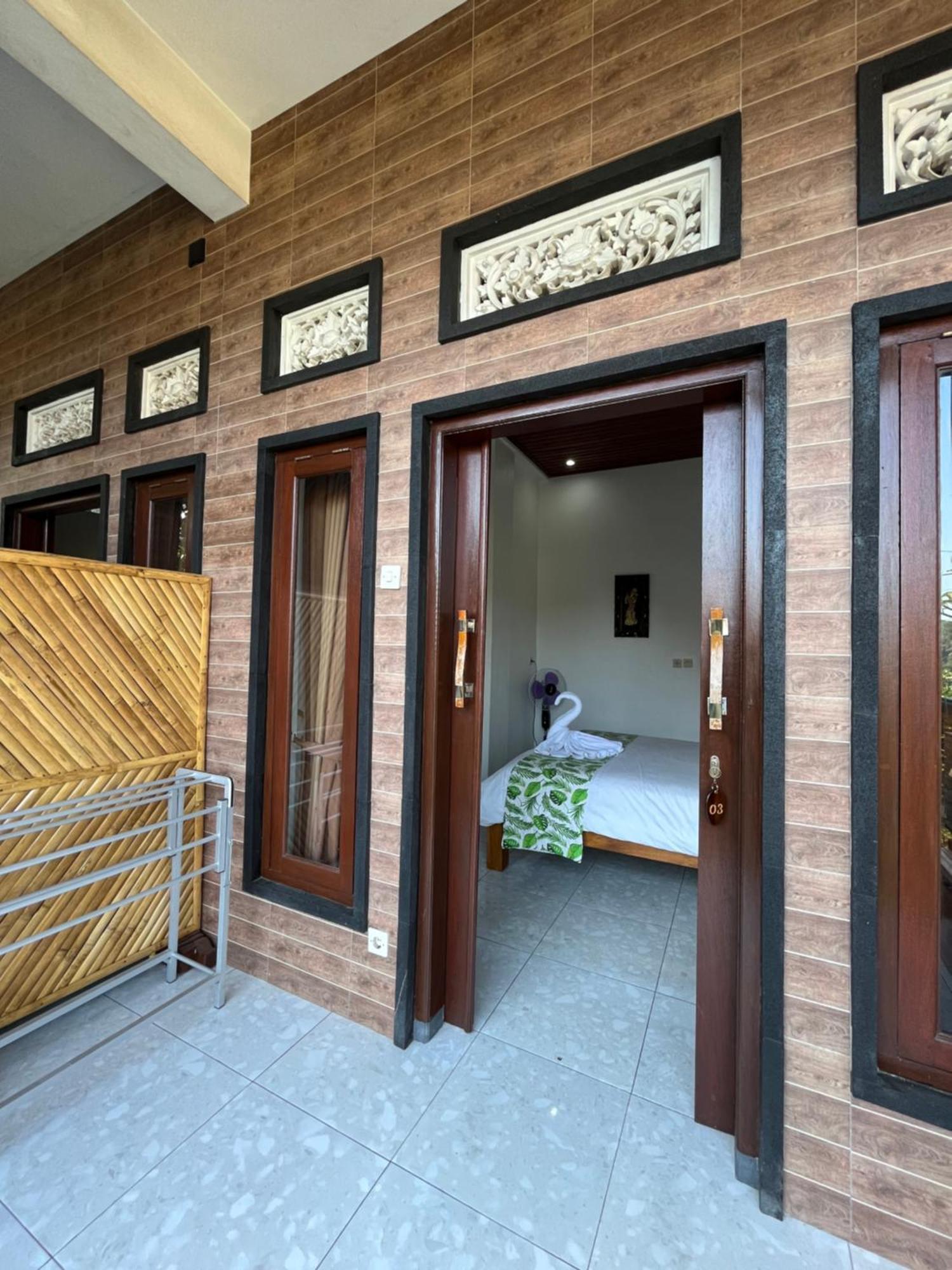 Nano Ari Homestay Ubud Esterno foto